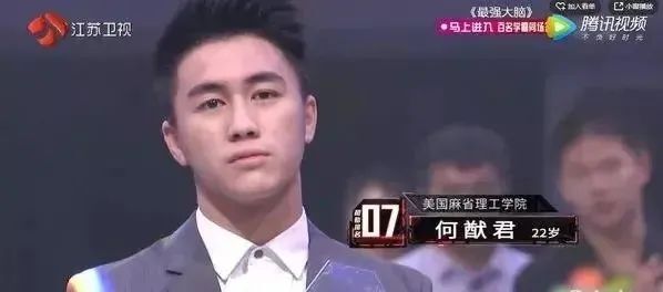 29岁的他,过着"霸总小说"人生