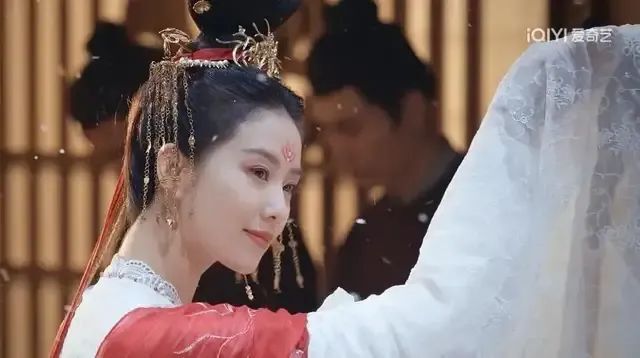 别再嘲刘宇宁古装丑了！7天涨粉14.8万，《一念关山》他属于独爆_腾讯新闻