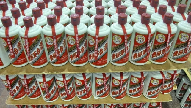 茅台还是那个茅台，顶流资本用真金白银投票