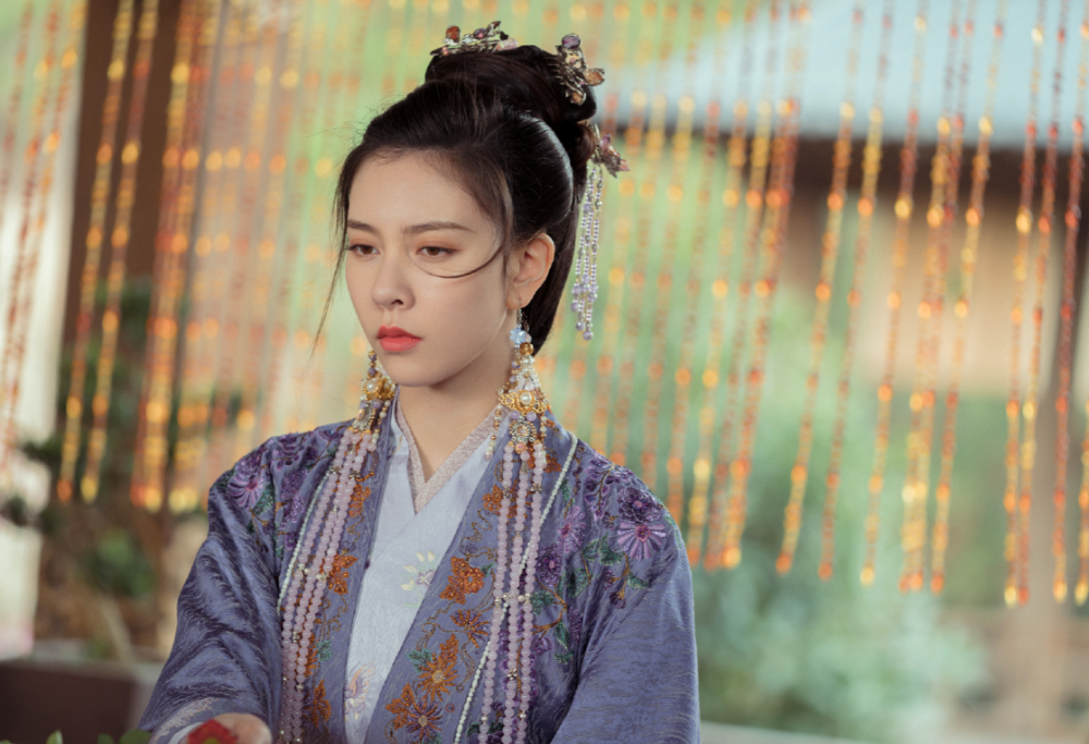 16岁去韩国当练习生与张一山传过绯闻宋妍霏能凭借这剧火吗