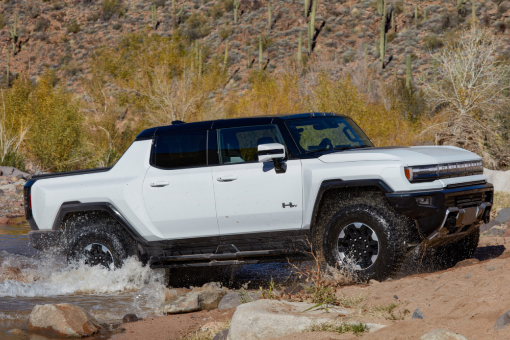 首批悍马ev抵达天津港詹姆斯代言的大越野实力不惧仰望u8