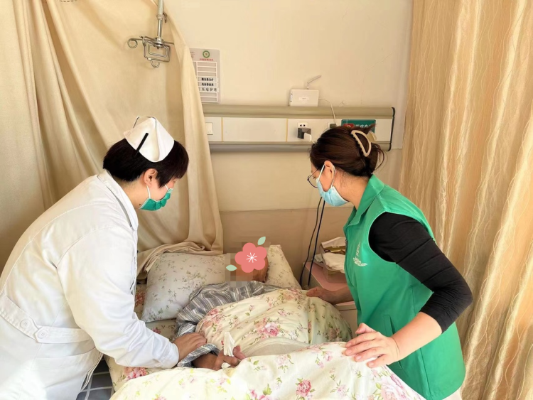 安宁疗护系列报道①:对话长征安宁疗护志愿者,讲述"摆渡人"如何让生命