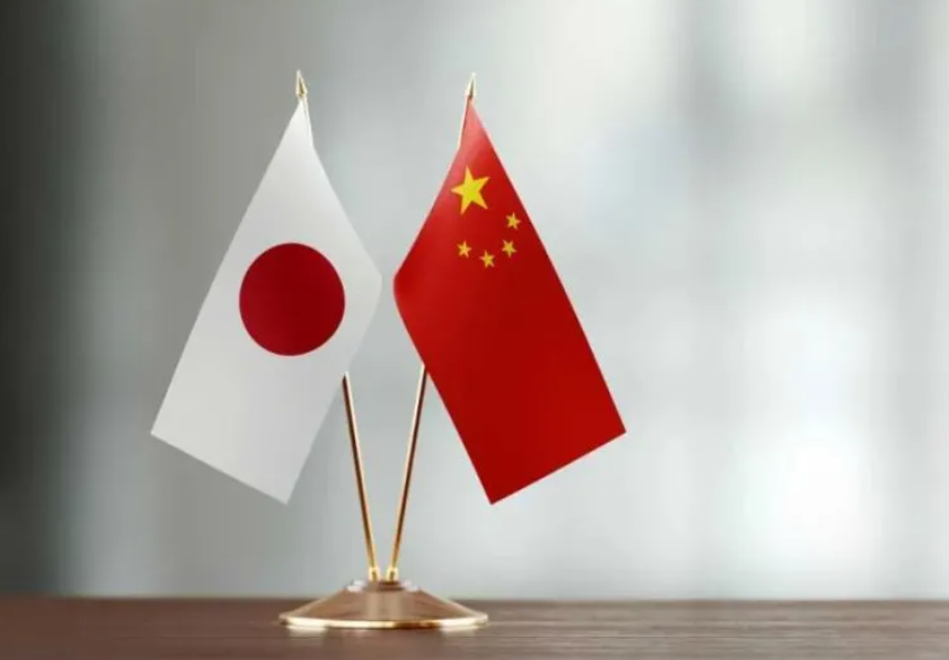 1秒50英鎊的女孩和1888萬彩禮的嚴公子，留學生圈子到底有多亂？and并列名詞單復數2023已更新(今日/騰訊)小學英語寒假作業