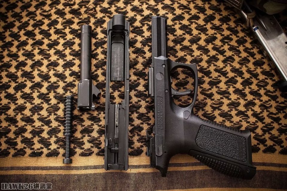 细看ahssfxs9手枪土耳其企业杰作融合两大世界名枪设计特点