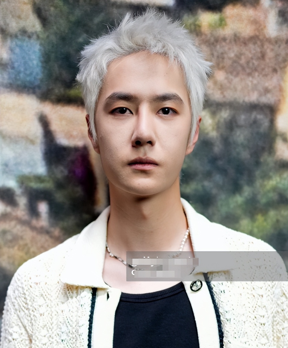 巴黎时装周最后一波:杨紫迷惑操作,董洁没扛住生图,王一博夸不出口