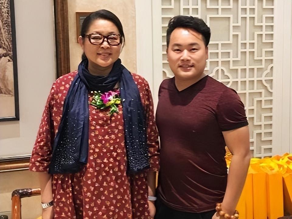 因为我高质量地完成了《哥们》的拍摄,刘小光希望我和他一起合作拍出