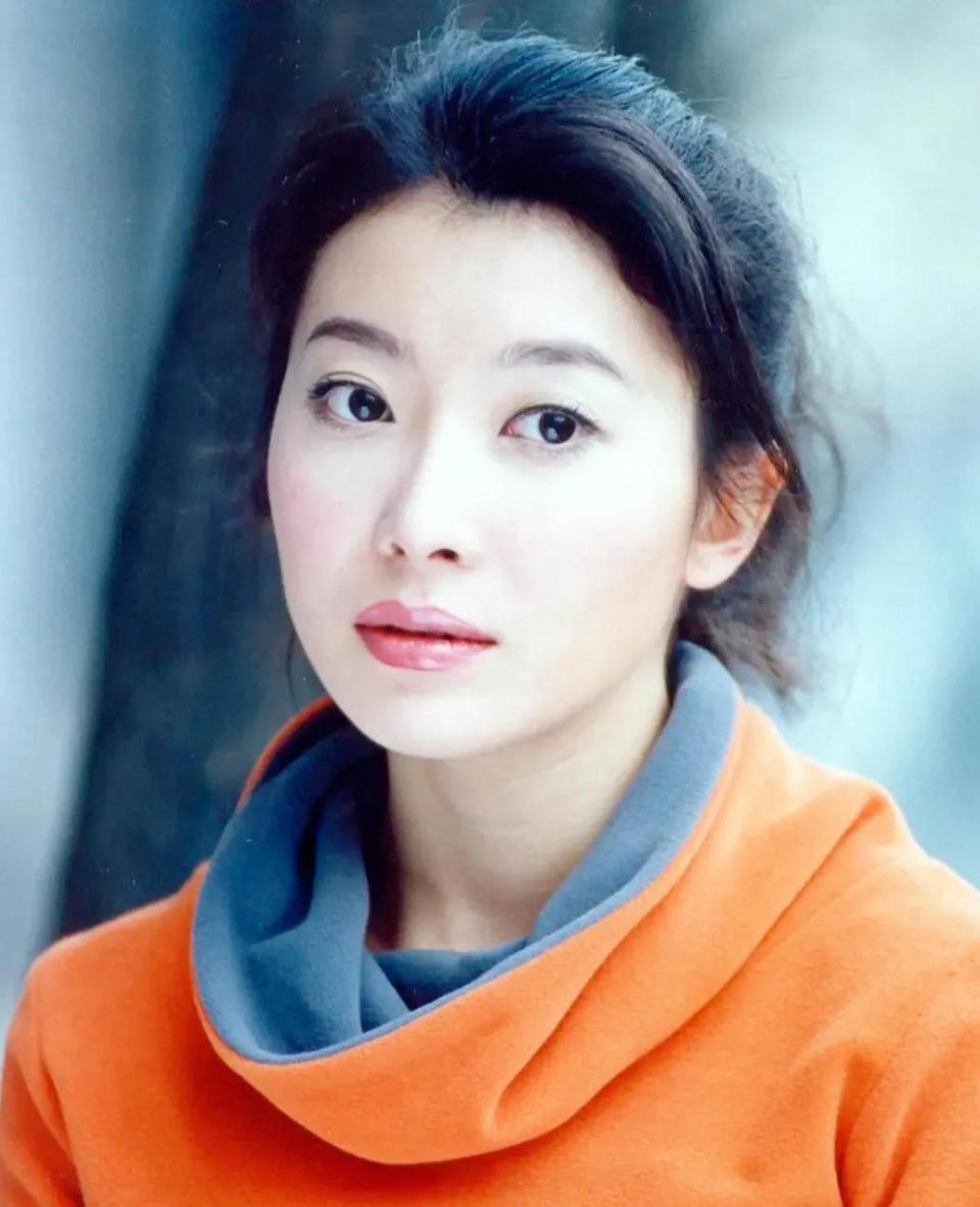 张棪琰:是星二代和单亲妈妈,因朱七七,康姨母出圈,曾被骂小三也被讨债