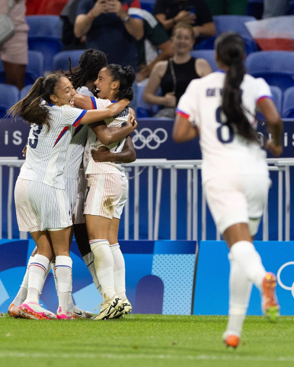 奥运女足8强出炉！加拿大被扣6分仍出线1/4决赛日本VS美国-腾讯新闻