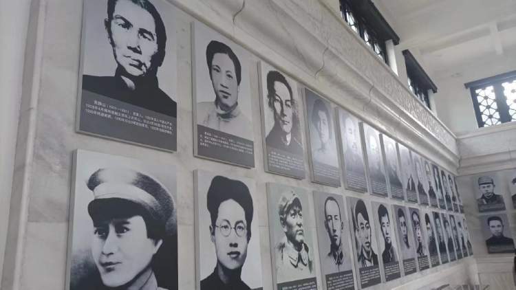 瞻仰湖南烈士公园