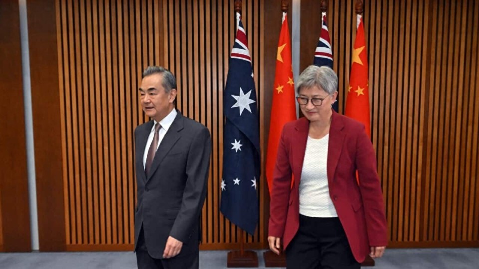 王毅会见澳大利亚外长，澳方强调坚持一个中国_腾讯新闻