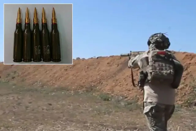 ���������˻���������װAK�ӵ��ԶԿ�FPV