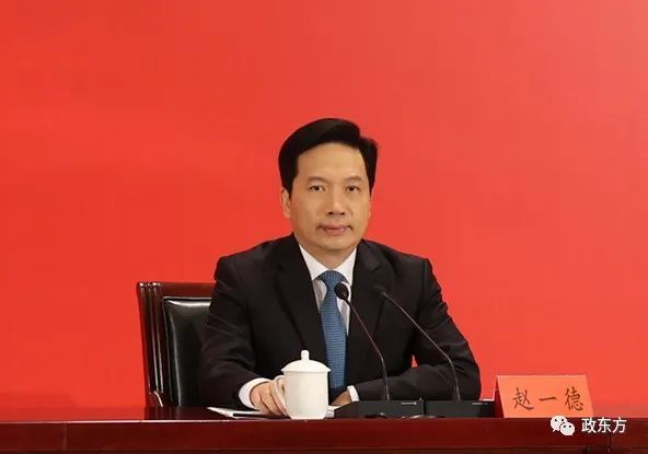 江苏青海省委书记同步调整65后陈刚成全国最年轻省级党委一把手