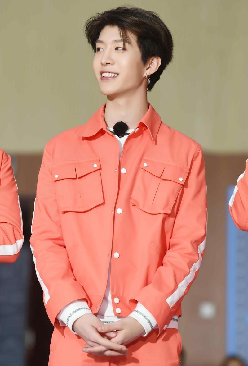 蔡徐坤被软封杀之后获利者有7个张艺兴不是最大赢家