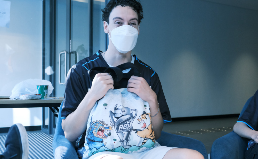 4am小鹿生病换上旺仔sq离谱哥出轨女粉前tl选手表示不忍直视