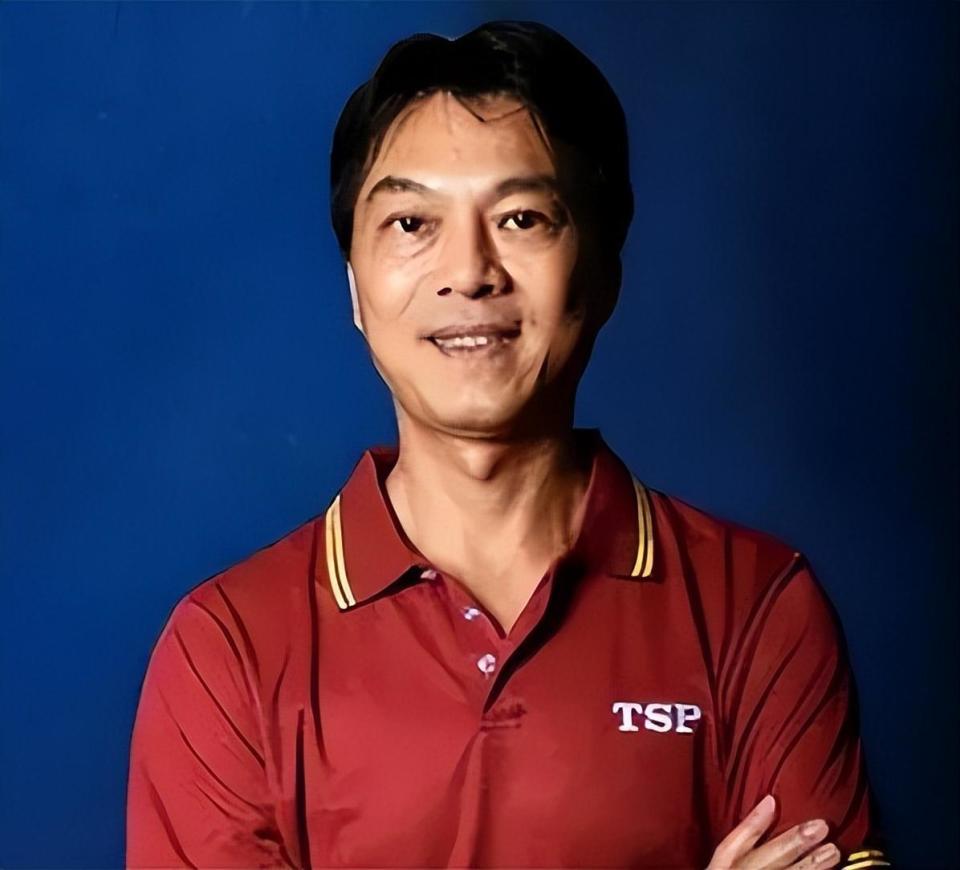 世界冠军江嘉良:巅峰时期退役娶百花影后为妻,相爱多年毫无绯闻