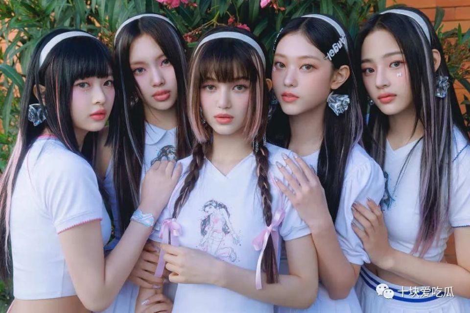 拿下四项大奖的她们，已是五代女团第一？-腾讯新闻