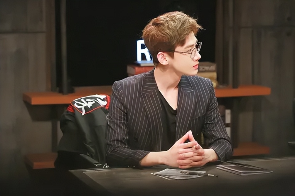 出道便大火,现深陷"春山学"风波,"三无"少年白敬亭遇坎坷_腾讯新闻