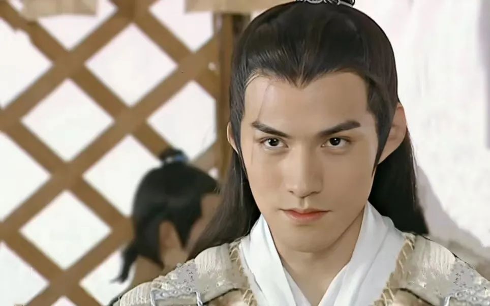 与杜若溪结婚生女后,严屹宽沉寂过一段时间,但很快重回大众视野.