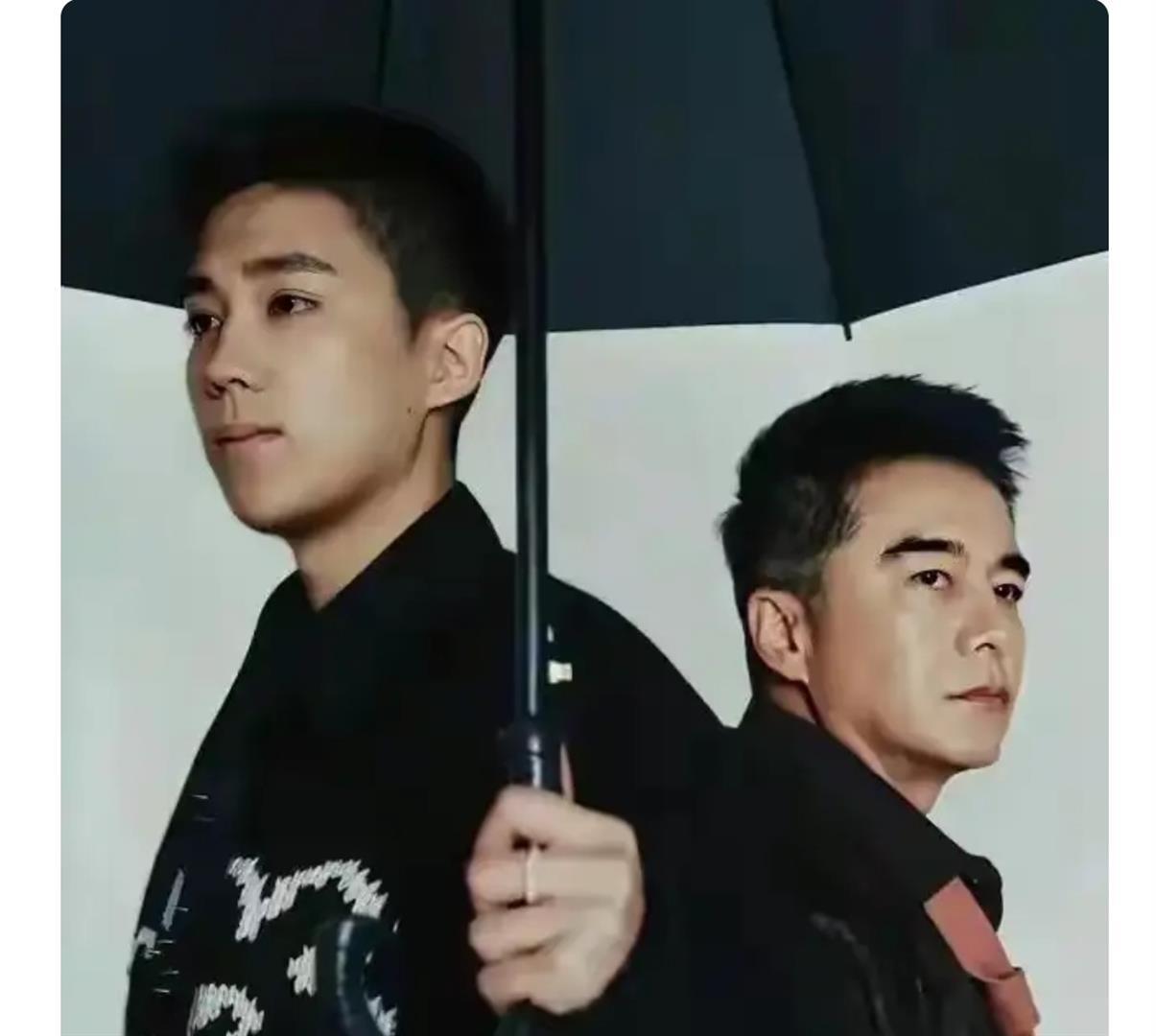 原來他是許亞軍長子，神似前妻何晴，如今名校畢業已成父親的驕傲 - 