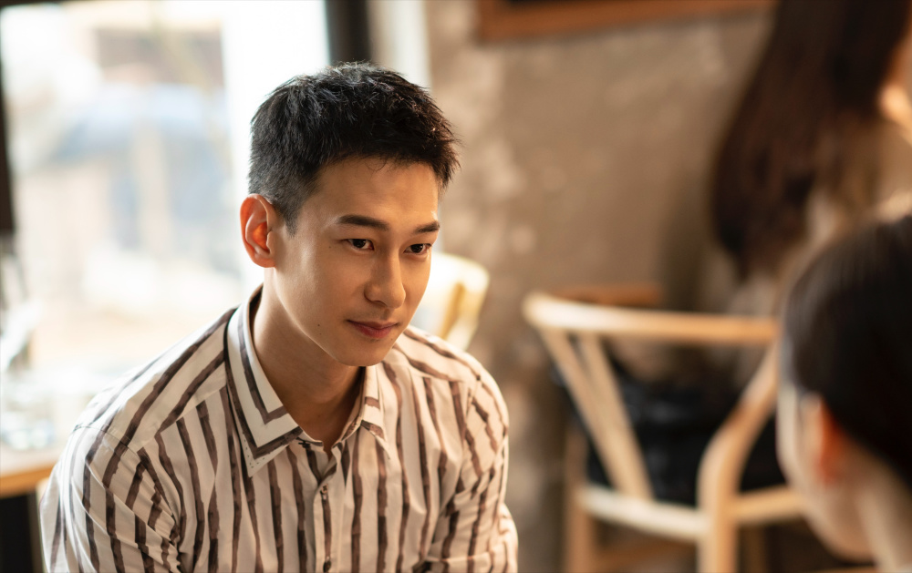 同一张脸,演完《有翡》3年后再演《城中之城》,差点没认出