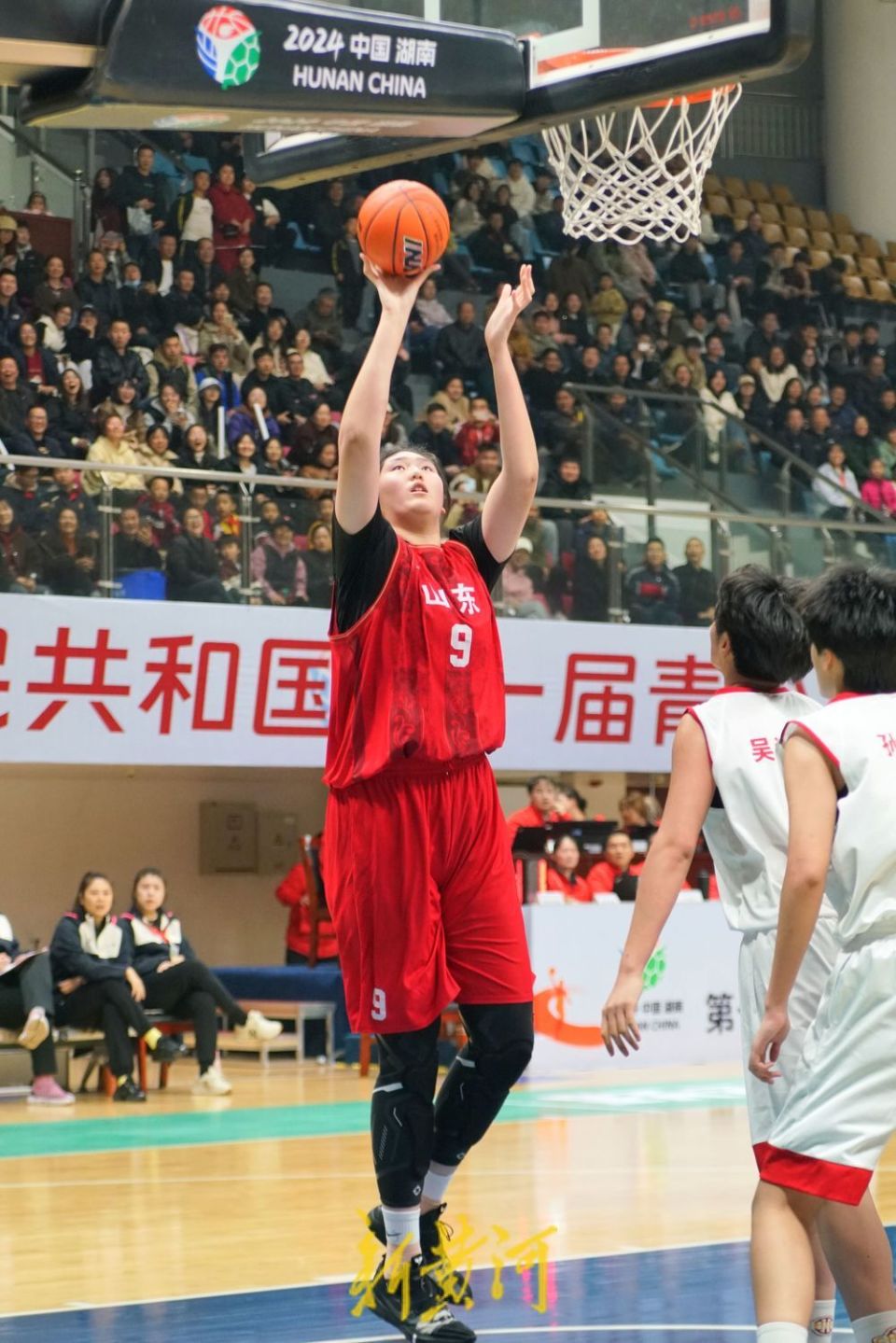 张子宇砍下26分，山东女篮三大球运动会收获两连胜_腾讯新闻