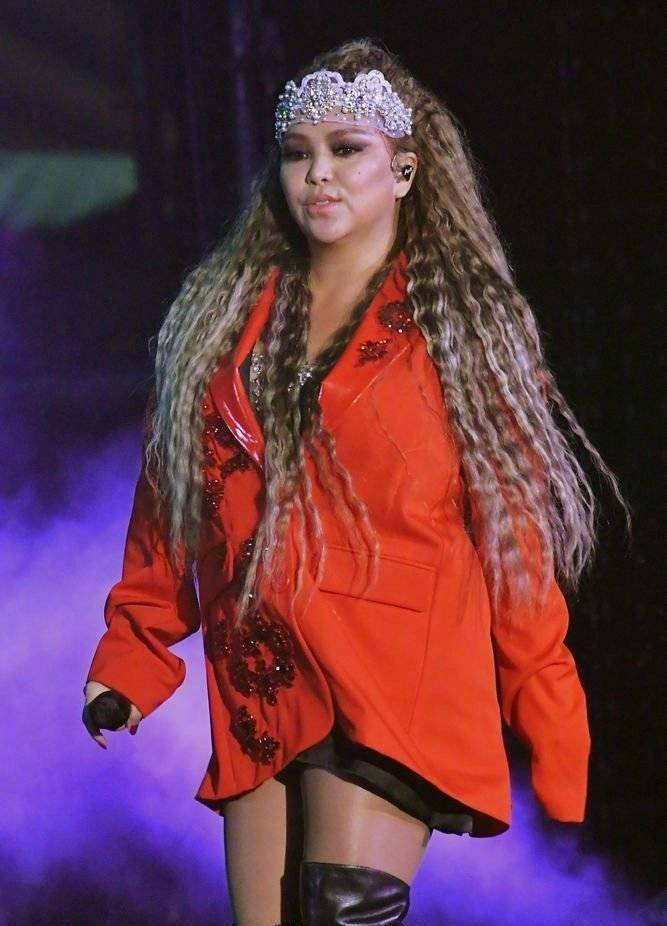 张惠妹近照曝光暴瘦60斤成筷子腿每天只吃4片牛肉和1碗青菜