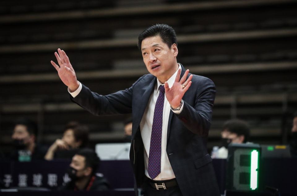 广东宏远冠军名帅正式重返cba,担任技术顾问让人期待
