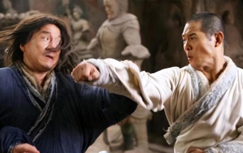 世界拳王周比利：打断李连杰胳膊，一脚踢飞吴京，无人敢与他拍戏_腾讯新闻