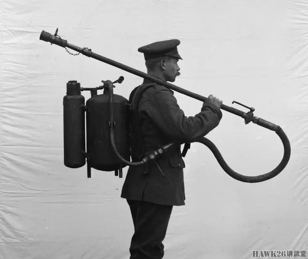 第一次世界大战中 德军使用的火焰喷射器 令人毛骨悚然的恐怖武器