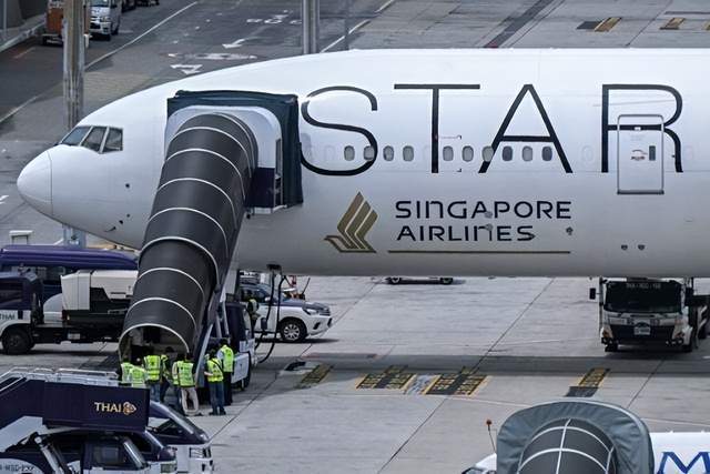 新加坡航空向sq321航班受伤严重的乘客赔偿18万元!