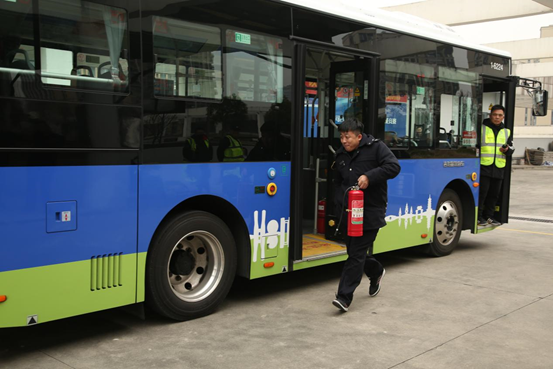亮出驾驶真功夫杭州公交司机大比武