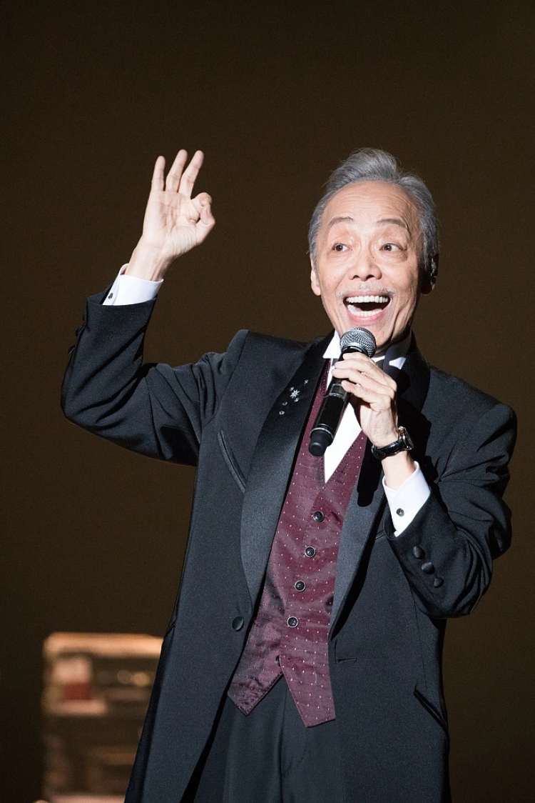 日本70岁歌手图片