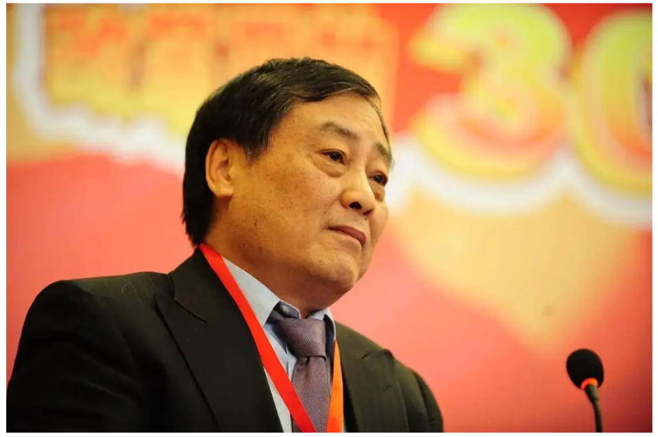 住进icu病房企业家宗庆后病重牵动人心广大民众祈愿早日康复