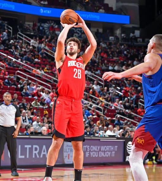 連續9場得分上雙！火箭22歲前鋒同時提升2位置，西決中鋒都要讓位 - 