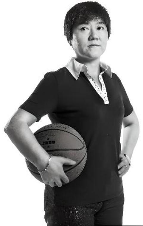 女篮名将邱晨:失恋刻骨铭心,在国外端过盘子,嫁平凡丈夫幸福吗_腾讯