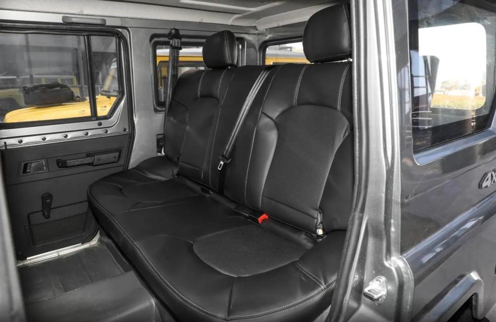 老北京212迎来蜕变取消软顶大沙发成为标配售价999万