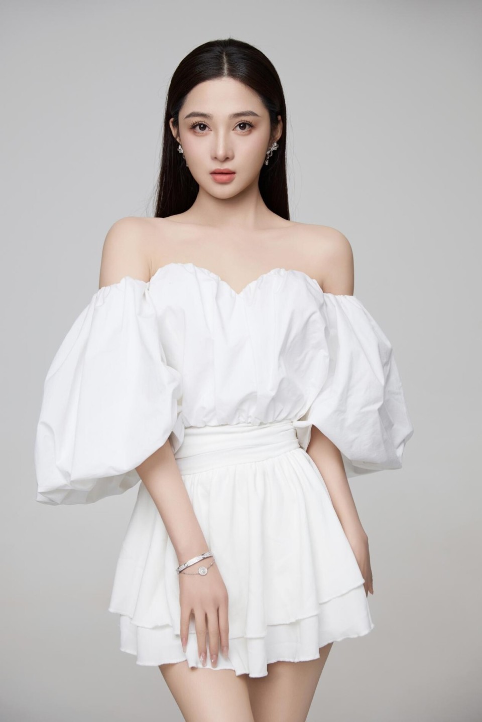 原来内娱小花的内心世界也能如此丰富,五月纯美女友孙嘉璐