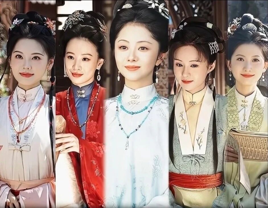 同样是老年妆 36岁谭松韵和40岁杨幂差在哪？网友：看着都别扭