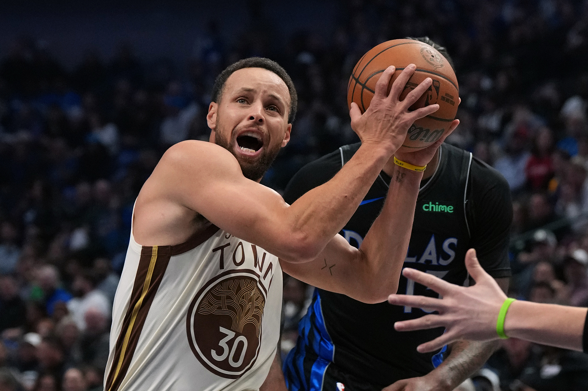 庫里38分勇士仍連敗！巴特勒報銷放大4項短板 庫明加傷退雪上加霜