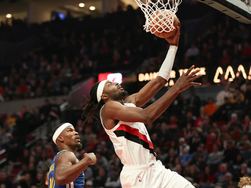 格兰特22分八人得分上双，开拓者主场掀翻勇士，库里梦回巅峰！