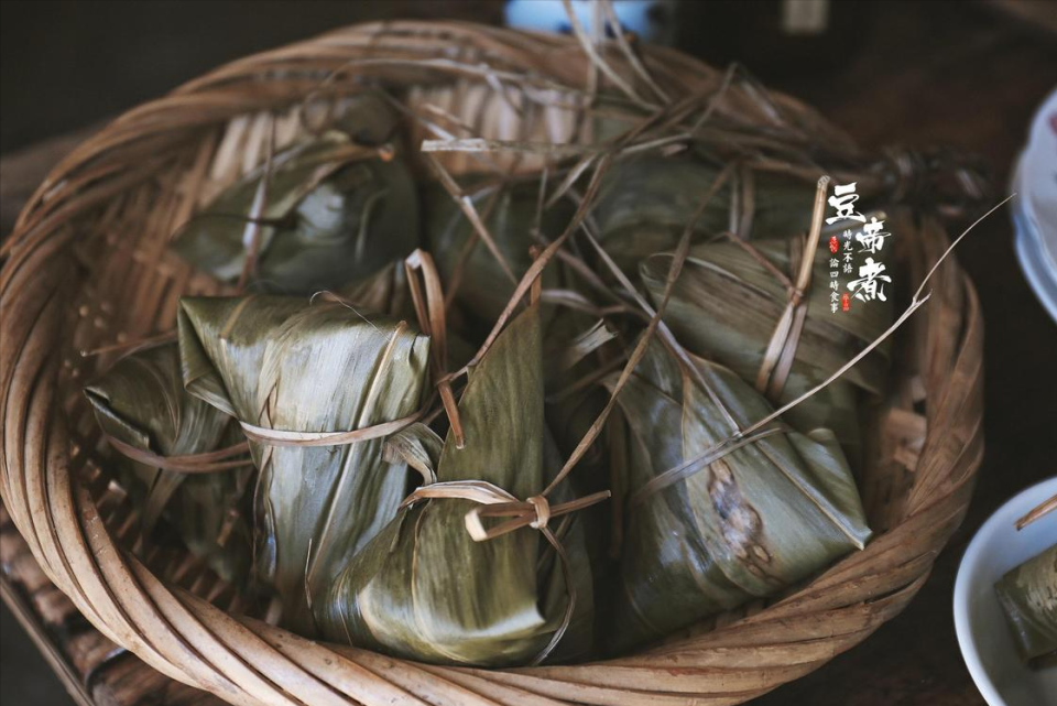 端午节,包天包地包山海的粽子,你吃过吗?泉州"烧肉粽"做起来