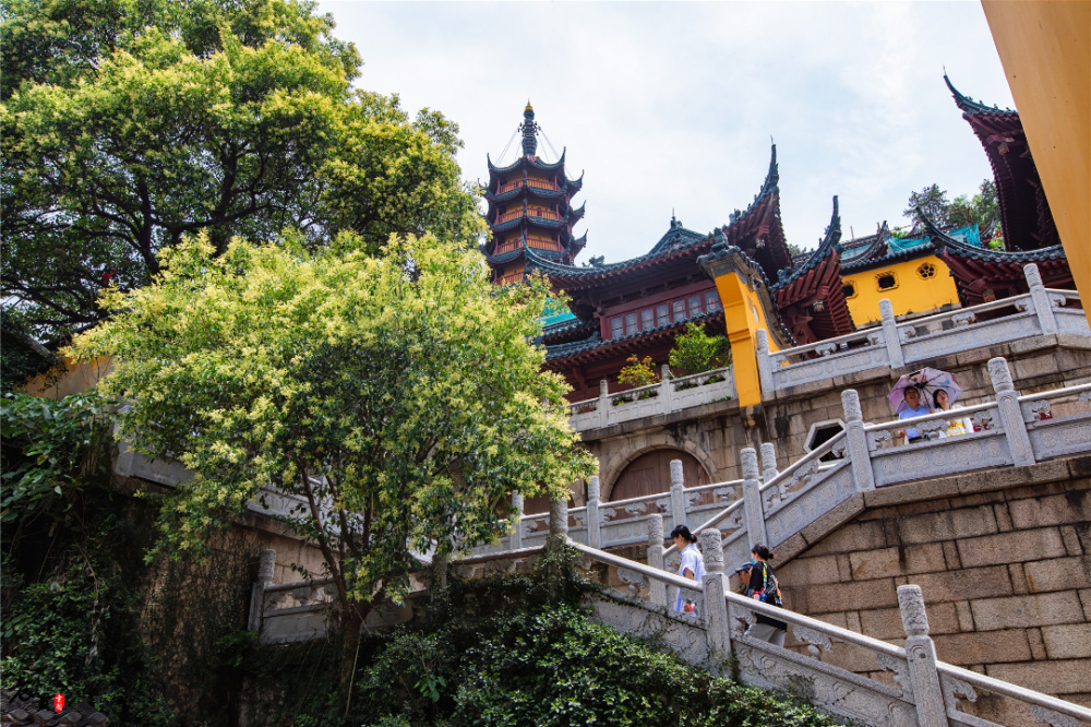 金山寺,这里是新白娘子传奇的取景地,说一些让你惊讶的冷知识