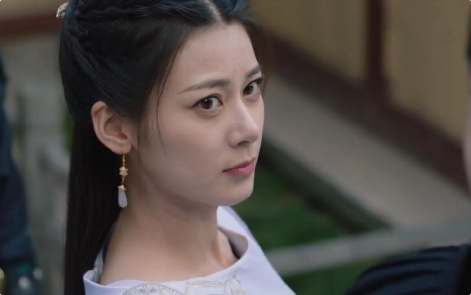 最高境界的"女扮男装",是赵昭仪换成女装后,以为是"男扮女装"