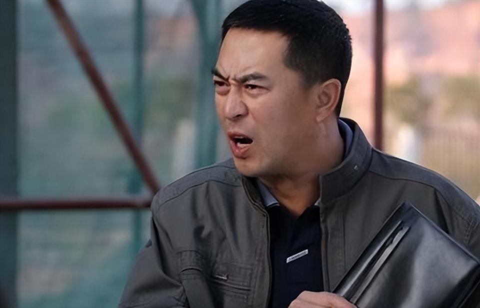 张嘉译:我头发剃了,合同签了,他却把我给换了,这不是欺负人嘛