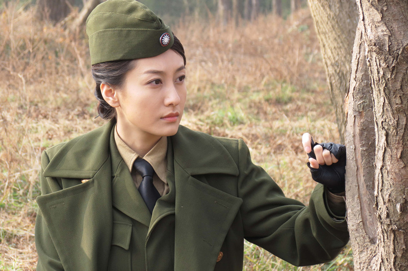 迅速在圈内站稳了脚跟,到2010年,她还陆续凭借《婆婆来了》中的刘小雅