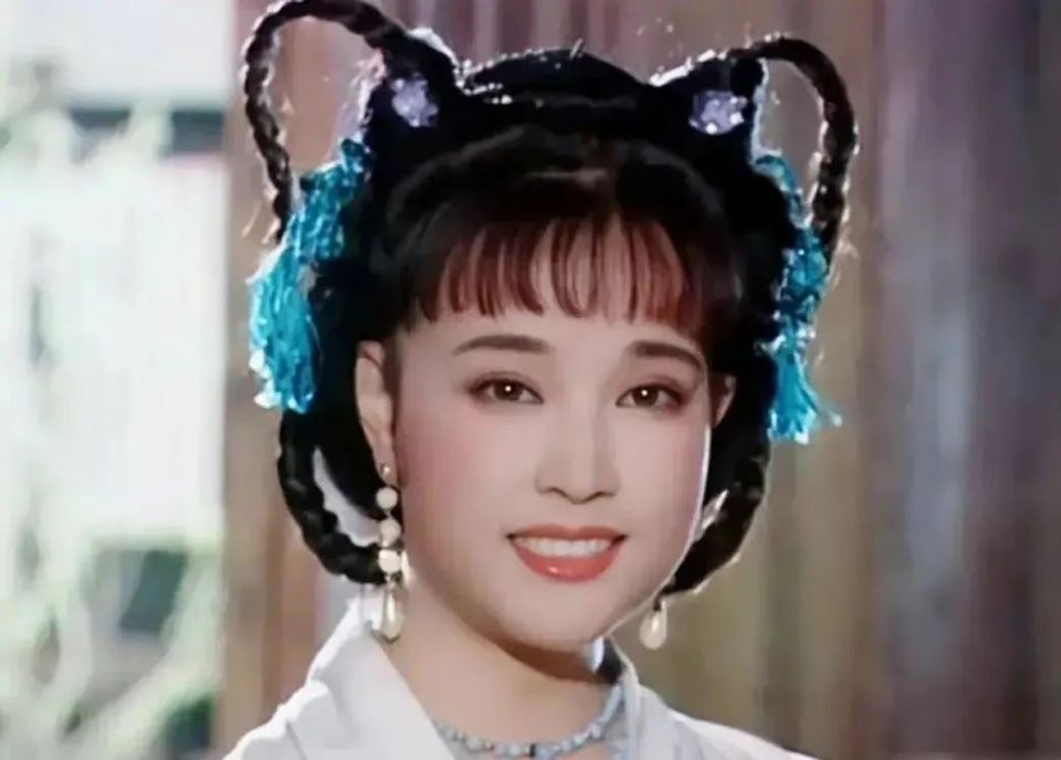 刘晓庆新剧剧照曝光,72岁演27岁女主,网友:p图师要抑郁了