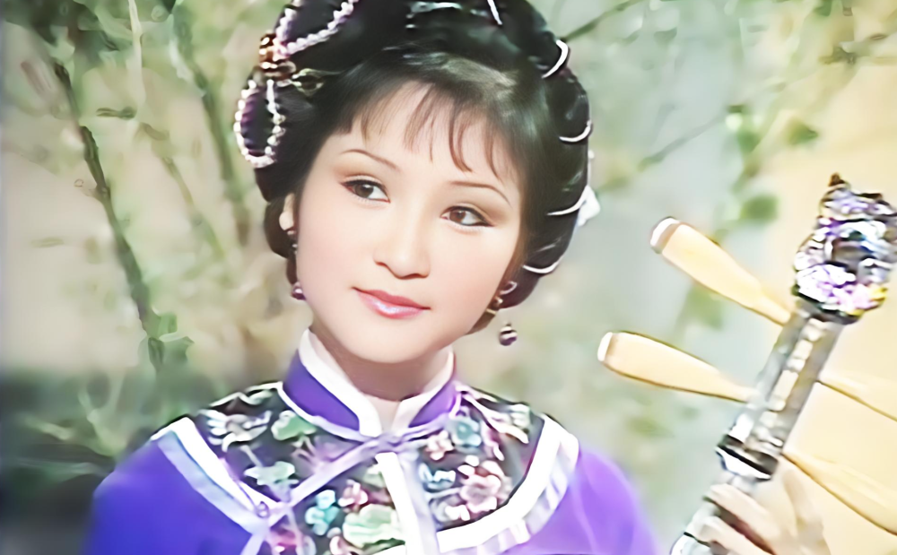 风华绝代的狄波拉，港姐出身嫁给谢贤，离婚30年还与前夫拍全家福_腾讯新闻