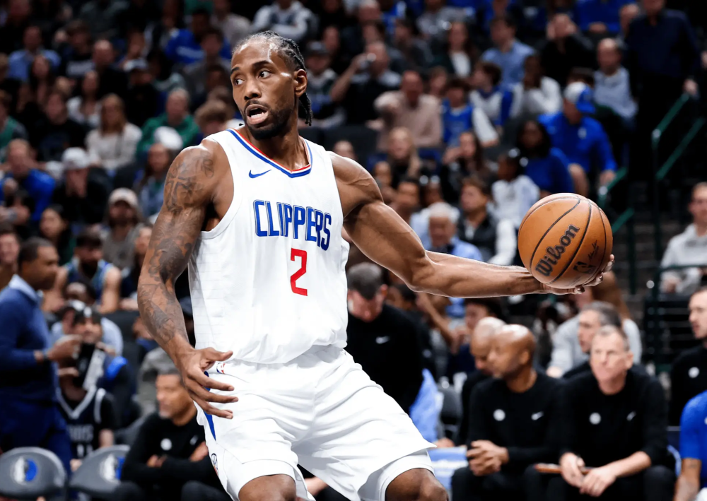 伦纳德的伤病对快船很致命,科菲替代不了,乔治哈登威少要站出来