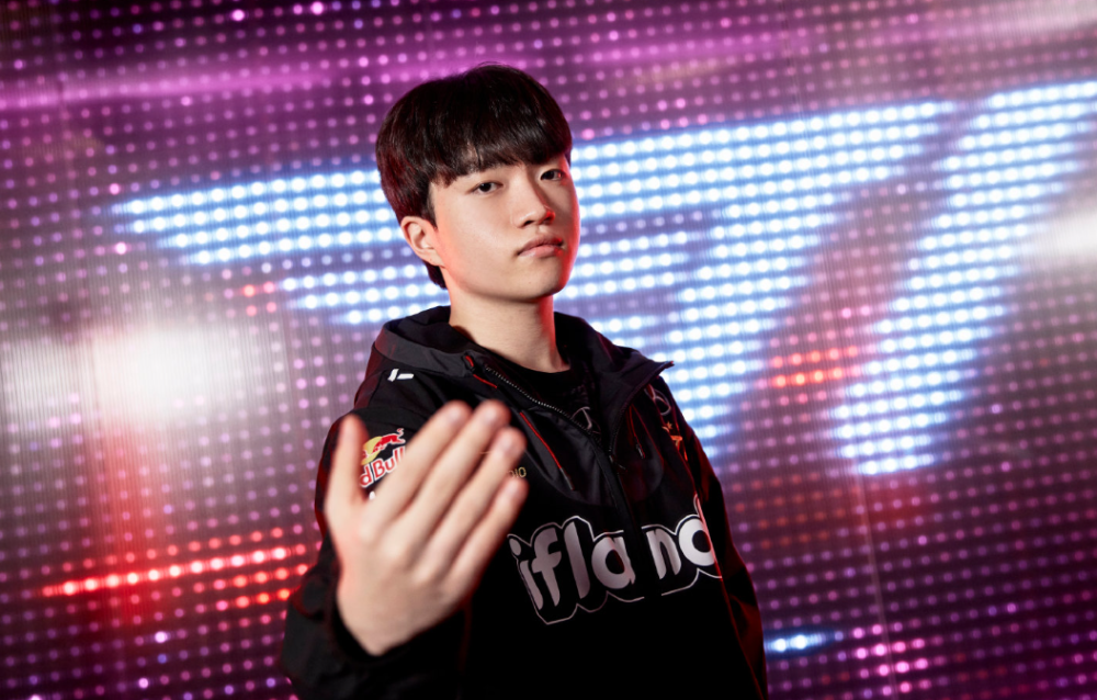 lck最佳阵容出炉!gen四人一阵,超威mvp!faker二阵中单_腾讯新闻