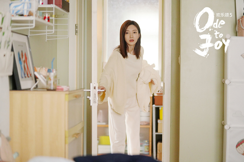 《欢乐颂5》首播,何悯鸿化身谢广坤,不愧是上海版乡村爱情_腾讯新闻